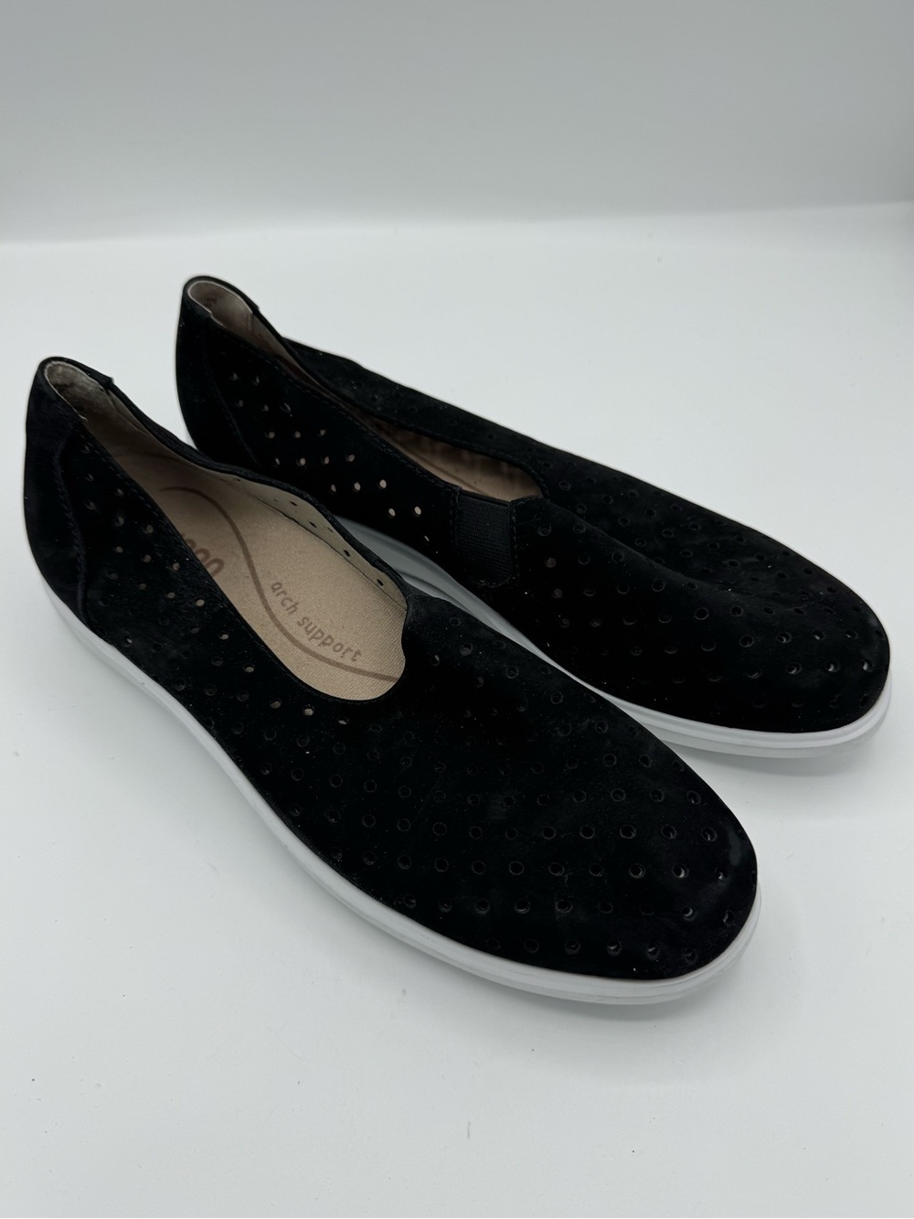 Munro Ridley Slip On Sneaker Womens 9 NARROW Black Nubuck Perforated Comfort NEW